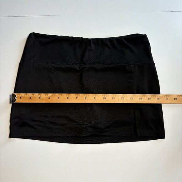 White Fox Boutique Black Stretchy Mini Skort with Slit Size Small - Picture 8 of 8